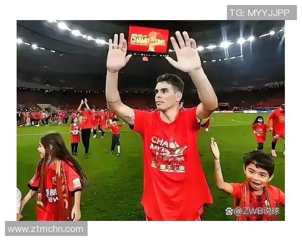 酷酷的大男孩足球明星如何在绿茵场上书写自己的传奇人生